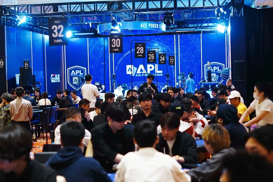 【WPT扑克】APL济州岛｜奖池狂飙破保！主赛C/D组合共260人次参赛39人晋级，李欢/Zhang Xugang分别登顶小组CL！明日主赛“末班车”等你抄底！