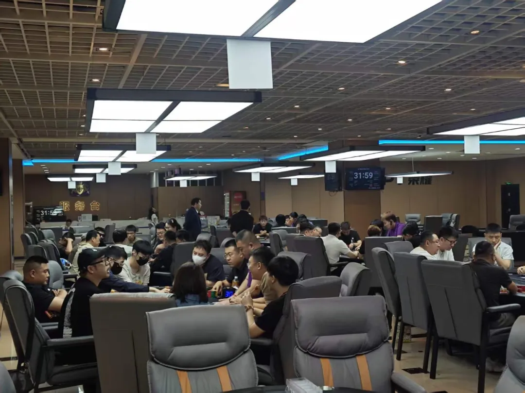 【WPT扑克】DBPT葫芦岛站决赛桌诞生!于永泽487万记分牌领跑,十强争霸一触即发